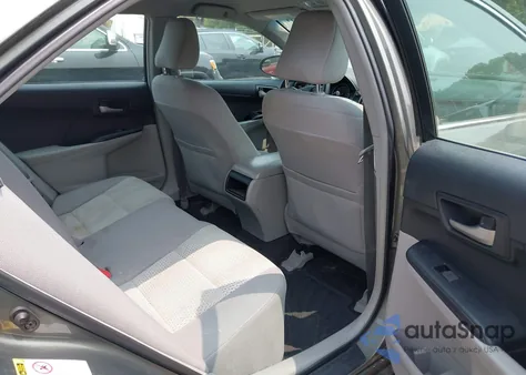 2013 Toyota Camry Le z USA, uszkodzony, nr VIN 4T4BF1FK8DR335013